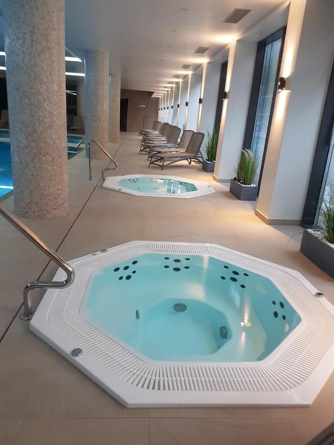 Apartament Baltyk Nadmorskie Tarasy Z Parkingiem كولوبرزيغ المظهر الخارجي الصورة